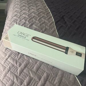 Lange 32MM Titanium Curling Wand. Never used. Brand new with box.